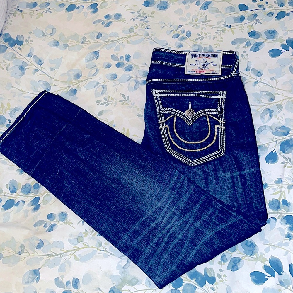 Size 38 True Religion jeans (blue). Worn once and in great shape.